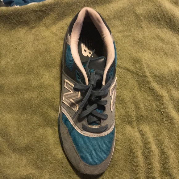 Used New balance. 9.5 - Picture 6 of 10